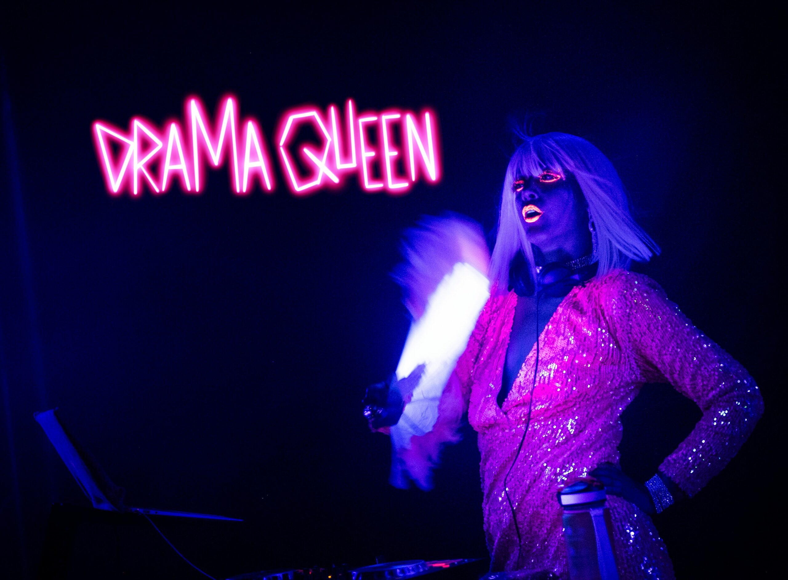 DraMa Queen Fluo